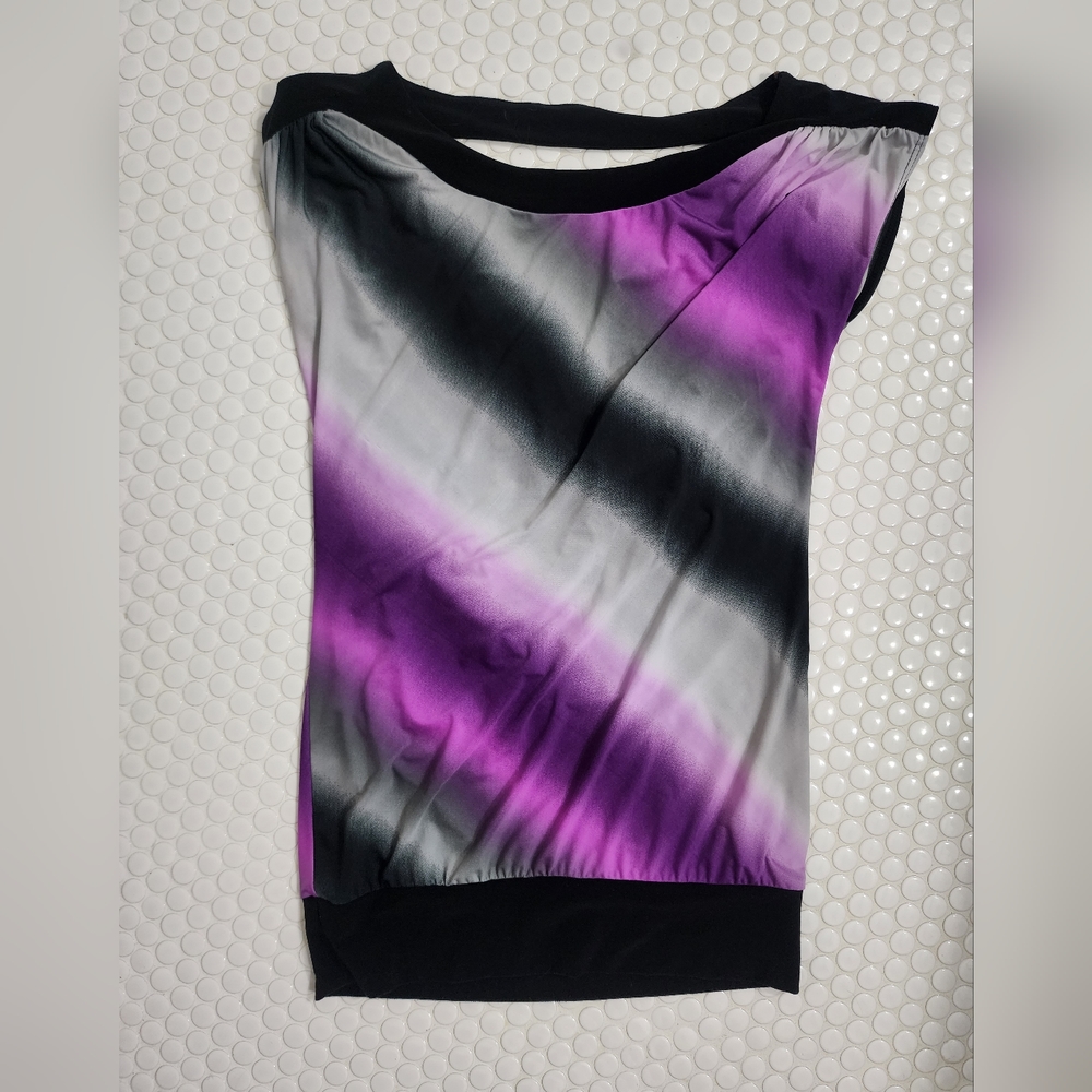 Le Chateau loose fitting multi tone top